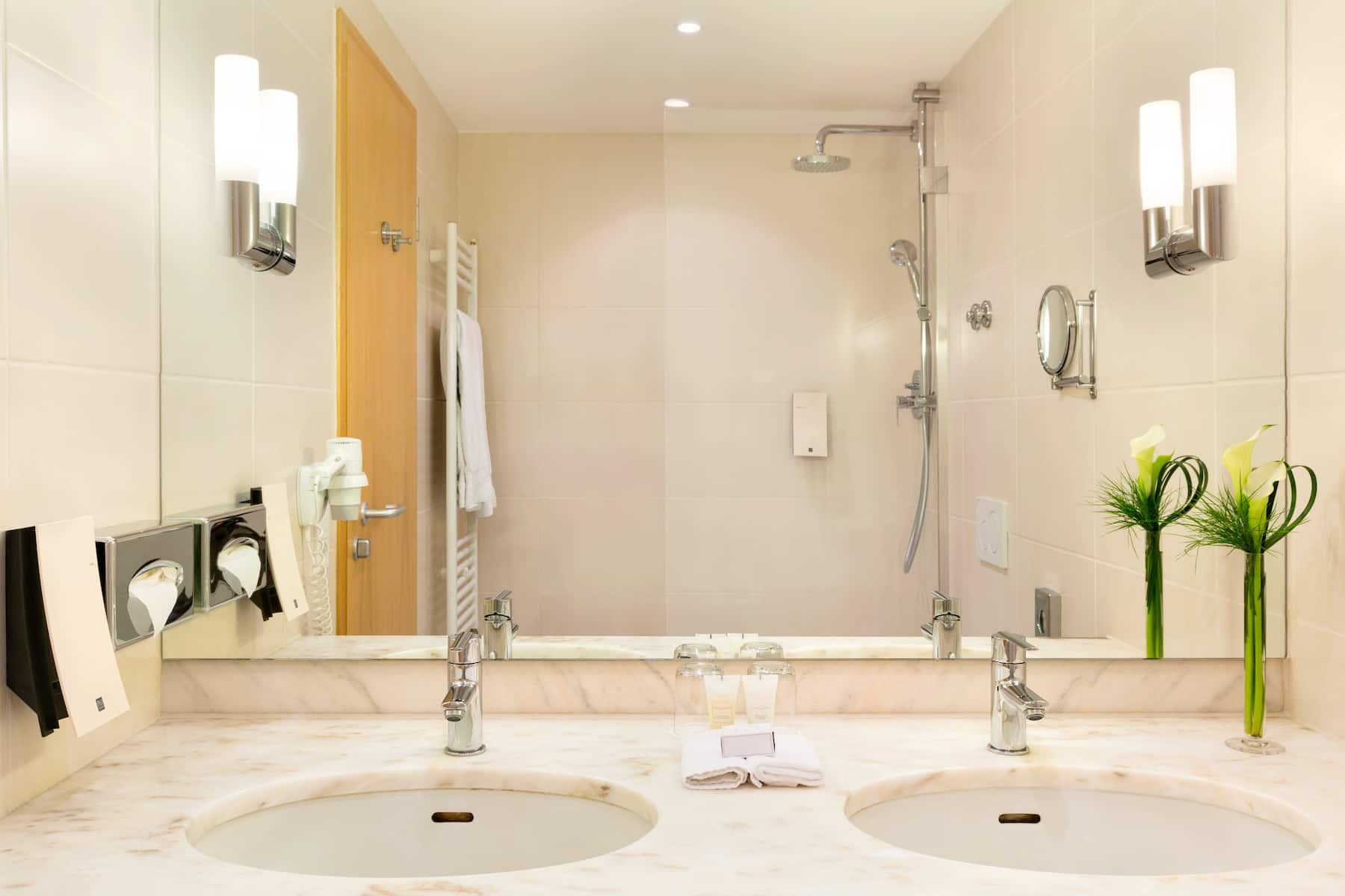 Guest room bath at the Dolce by Wyndham Bad Nauheim in Bad Nauheim, Other than US/Canada